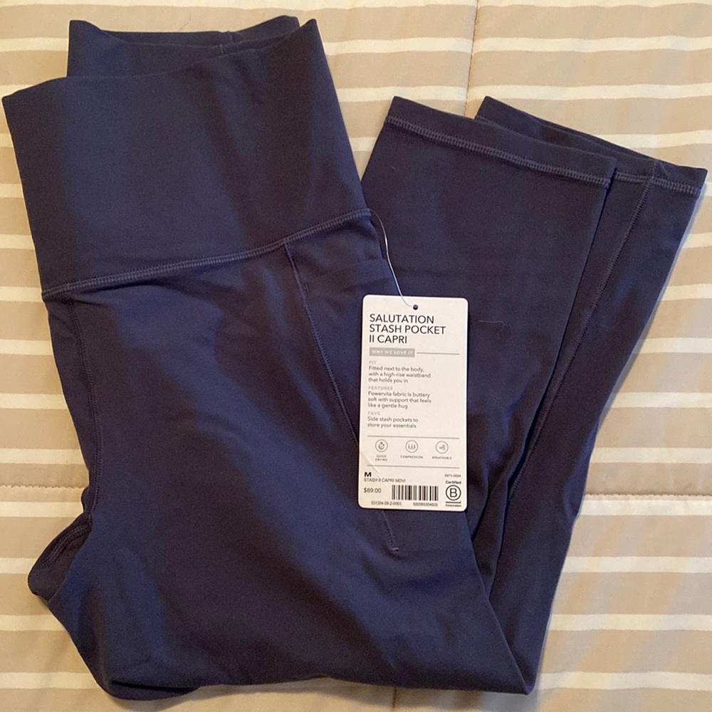NWT Athleta Salutation Stash Pocket II Capri